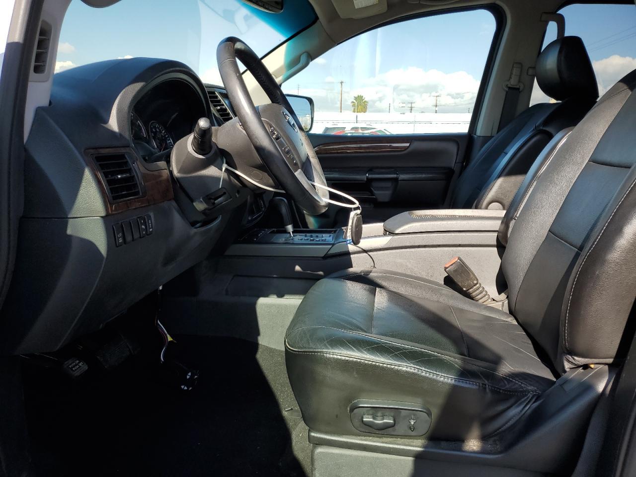 2014 NISSAN Armada