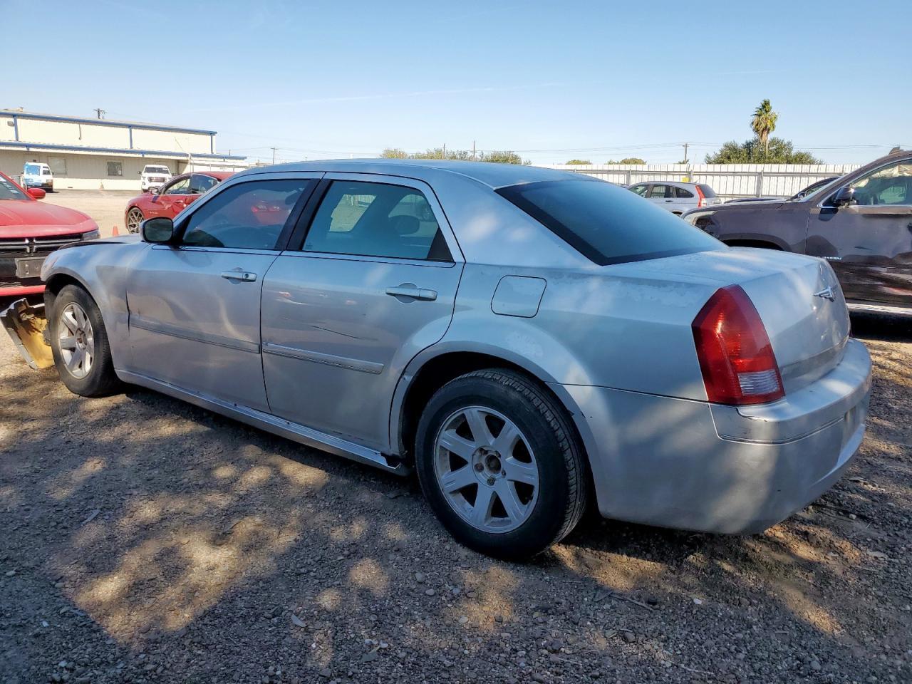 2005 CHRYSLER 300