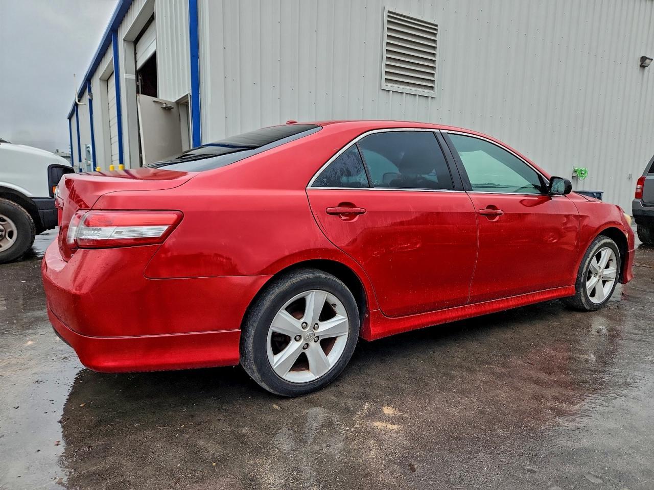 2011 TOYOTA CAMRY