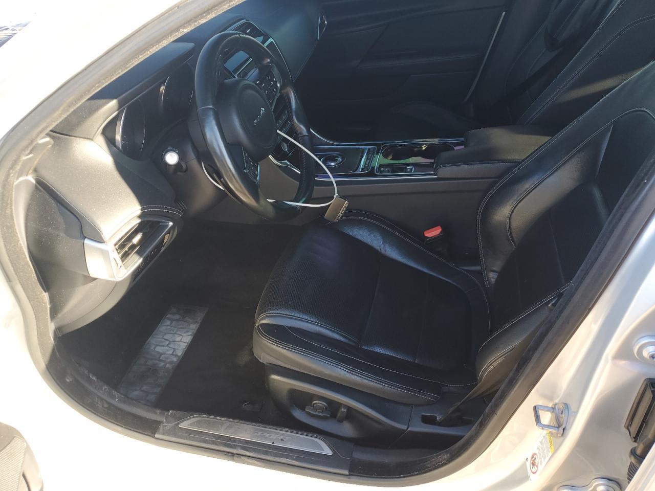 2017 JAGUAR XE