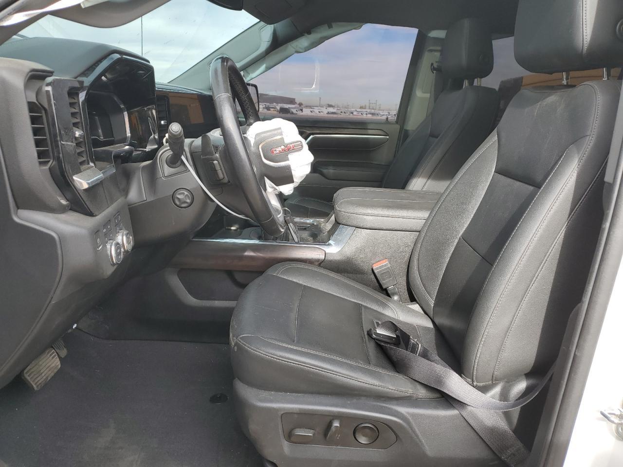 2023 GMC Sierra