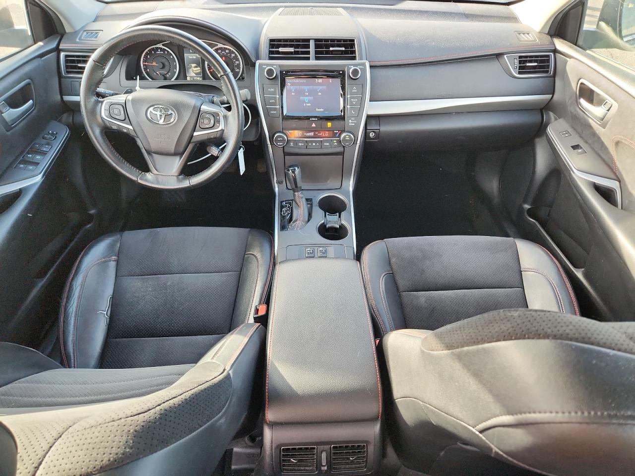 2016 TOYOTA CAMRY
