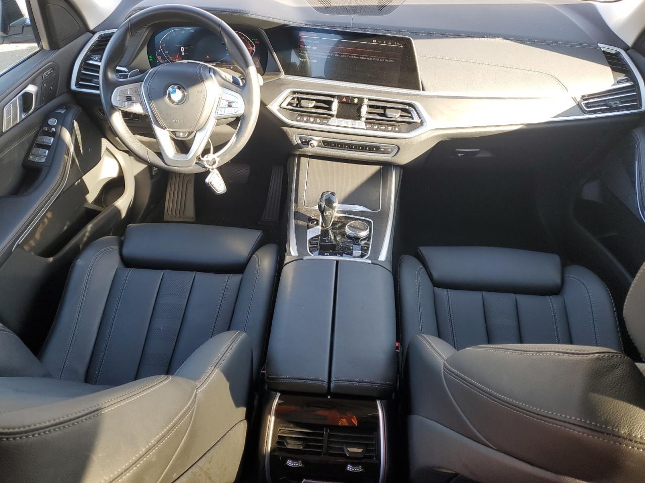 2022 BMW X7
