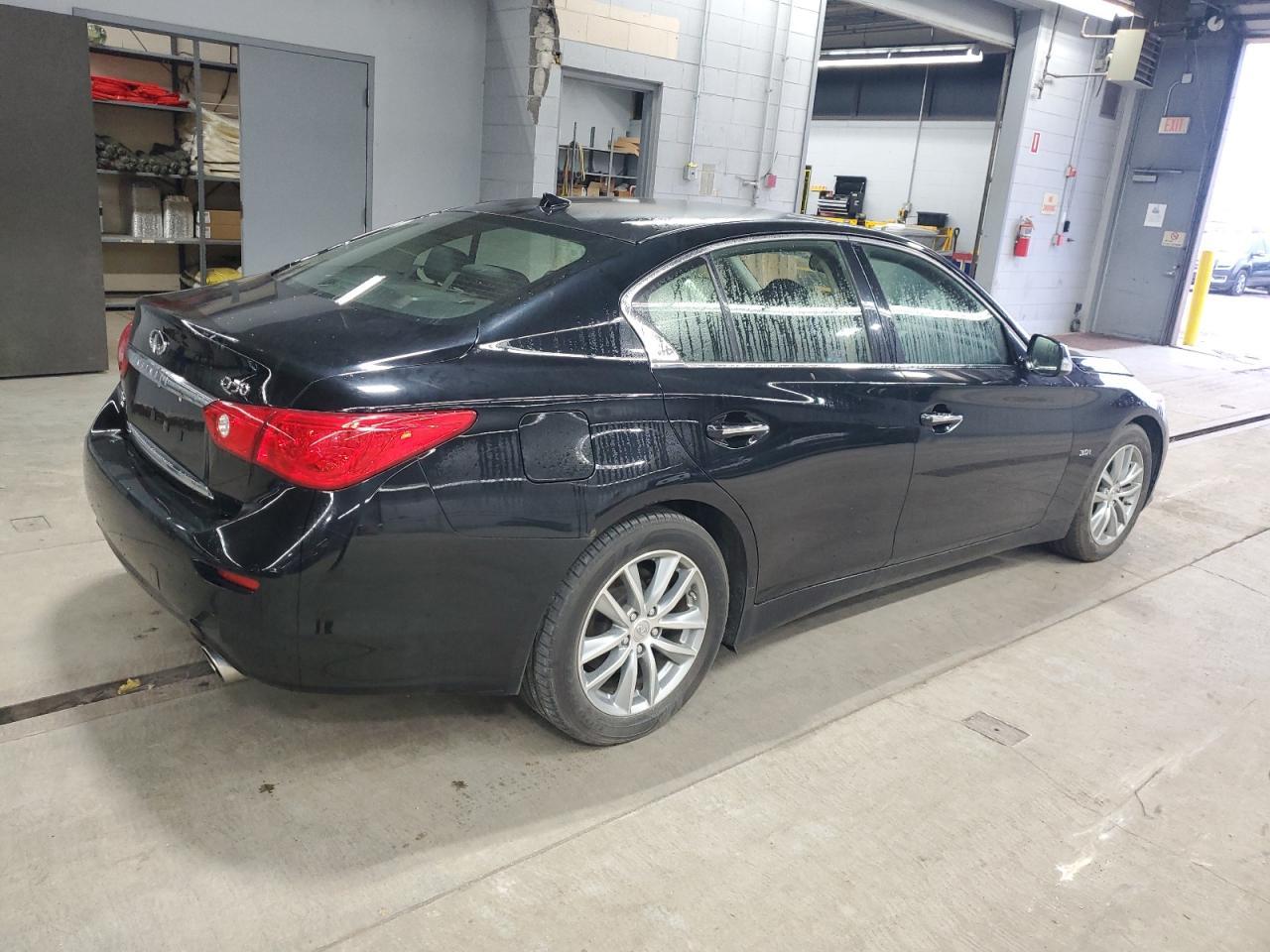 2016 INFINITI Q50