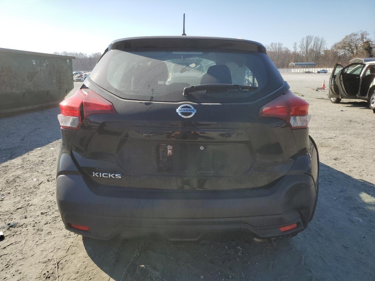 2018 NISSAN KICKS