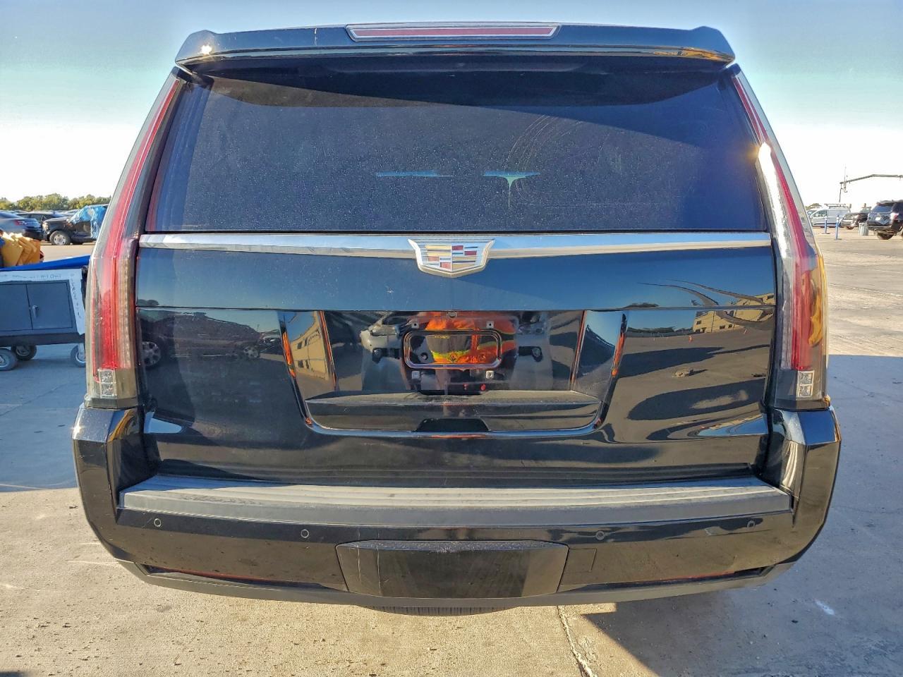 2016 CADILLAC ESCALADE