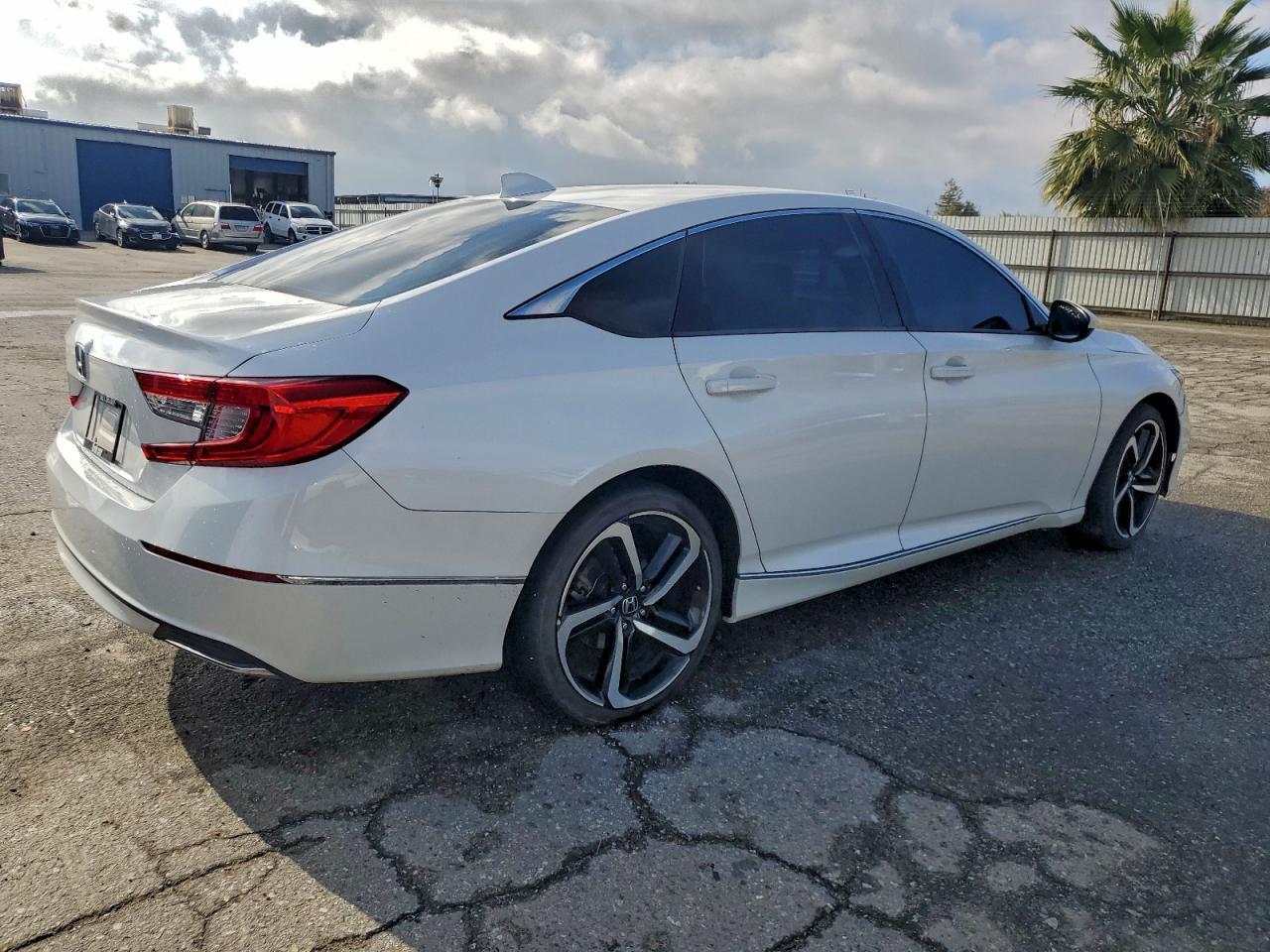 2018 HONDA ACCORD
