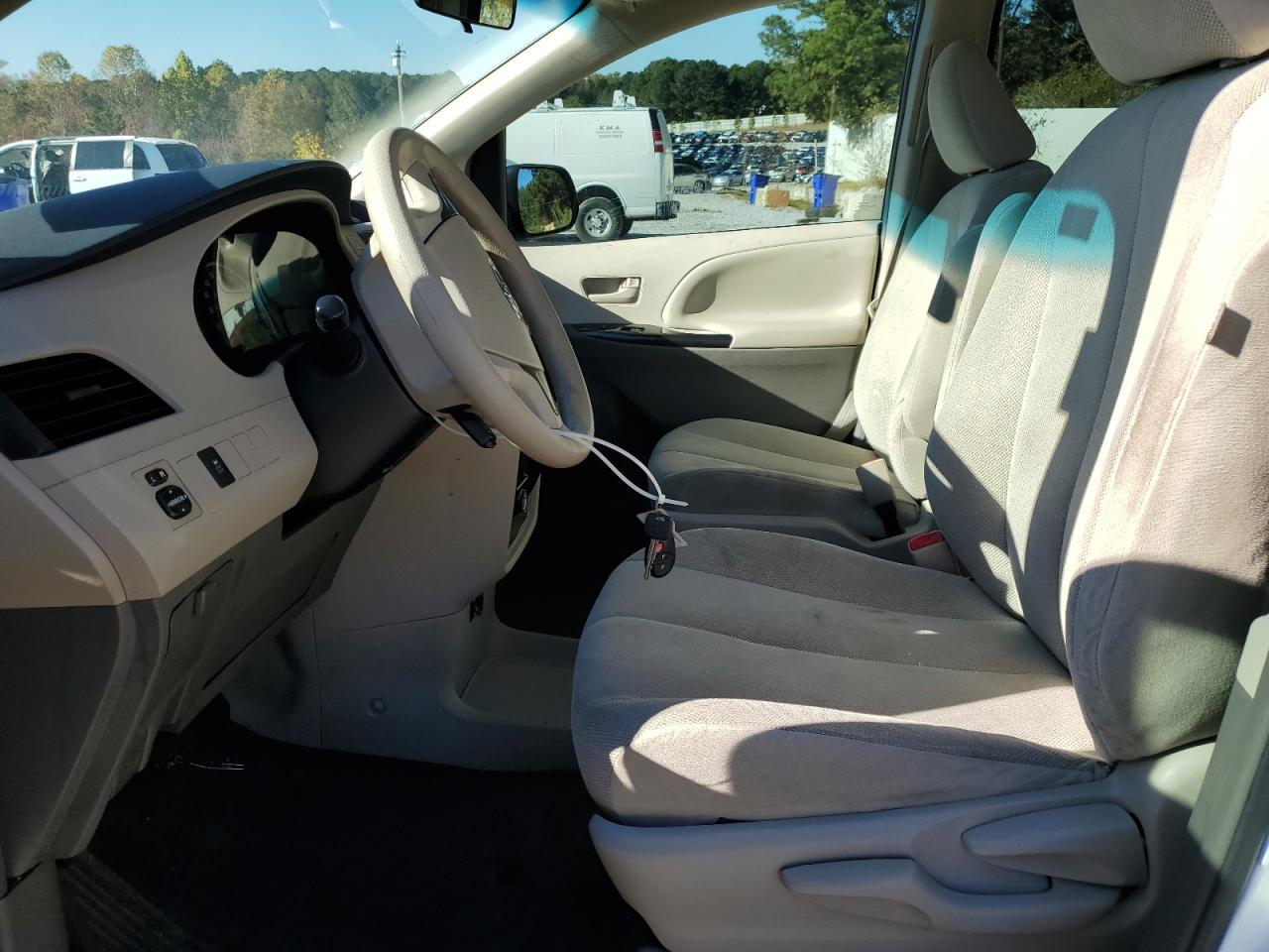2014 TOYOTA SIENNA