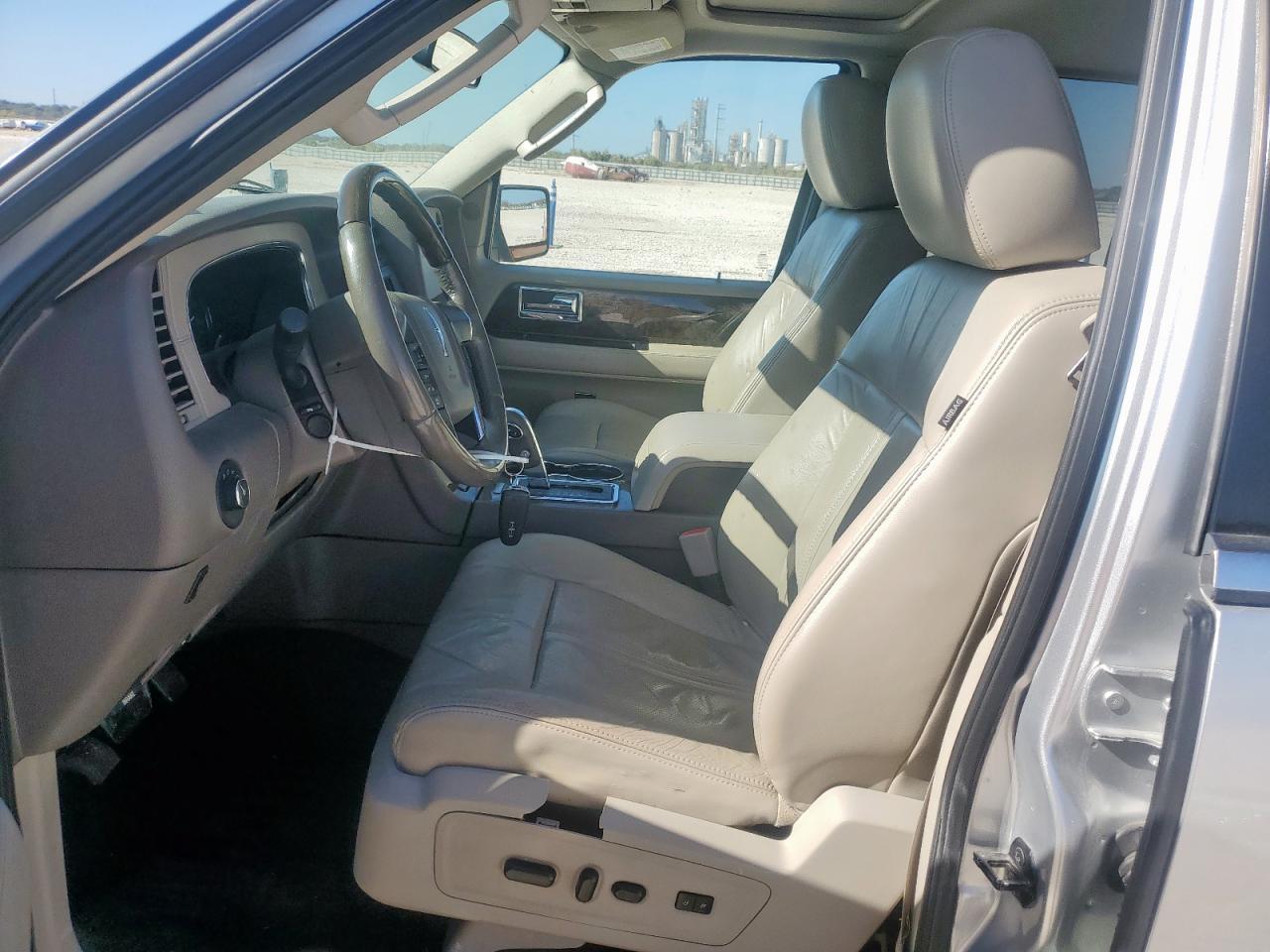 2015 LINCOLN Navigator