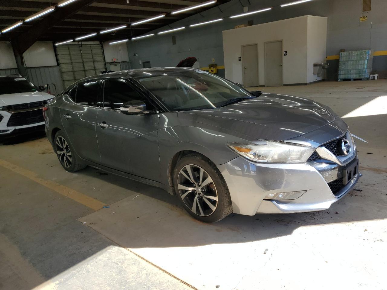 2017 NISSAN Maxima