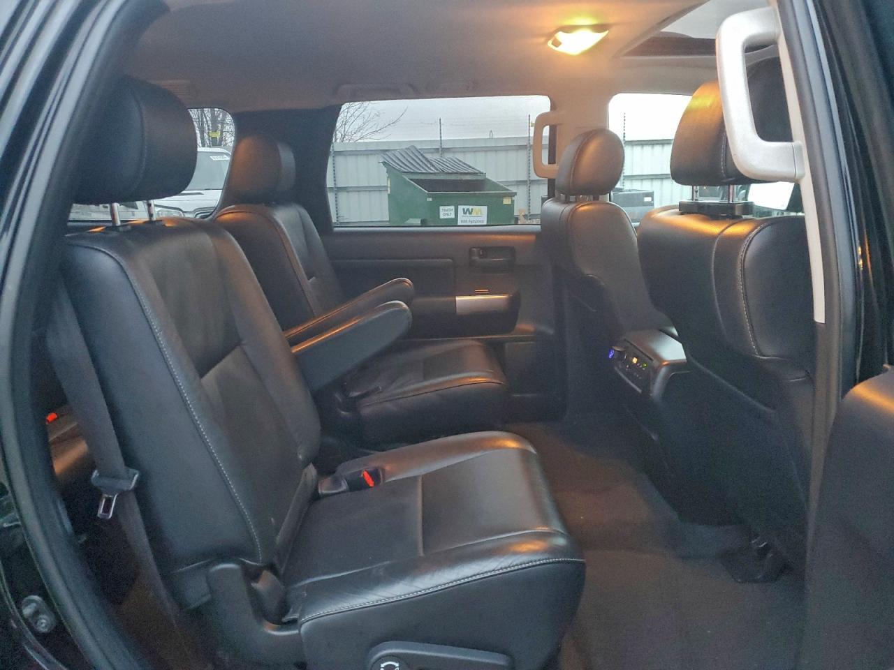 2018 TOYOTA Sequoia