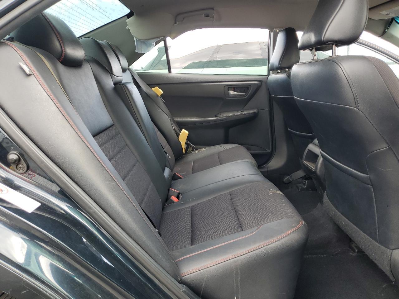 2016 TOYOTA CAMRY