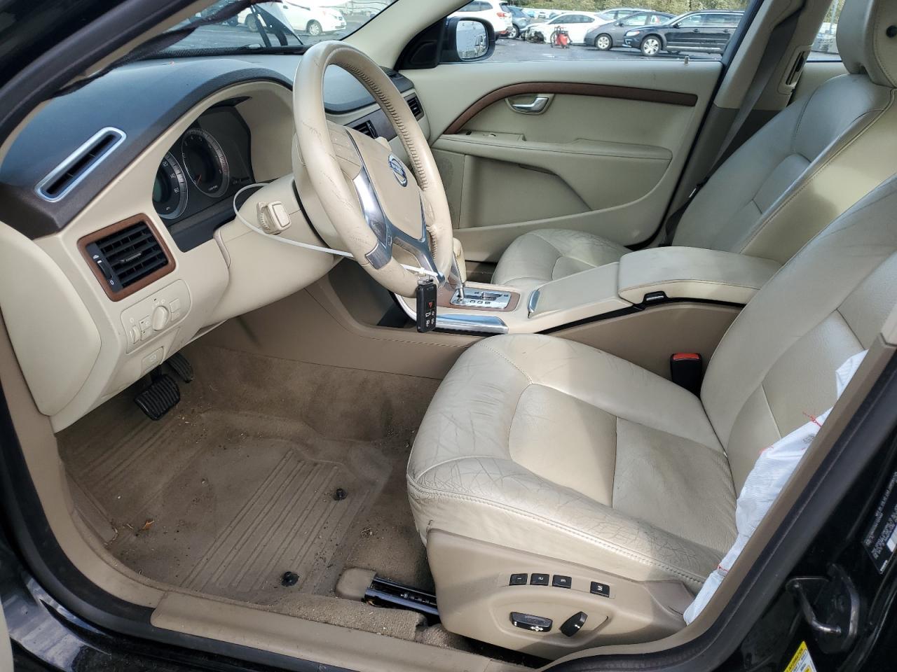 2010 VOLVO S80