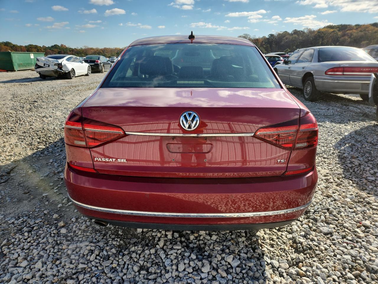 2017 VOLKSWAGEN Passat