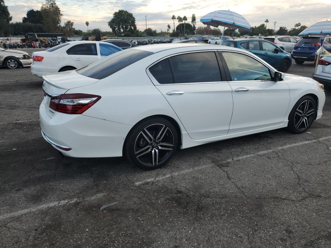 2017 HONDA ACCORD