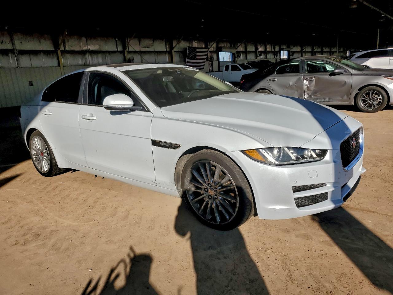 2017 JAGUAR XE