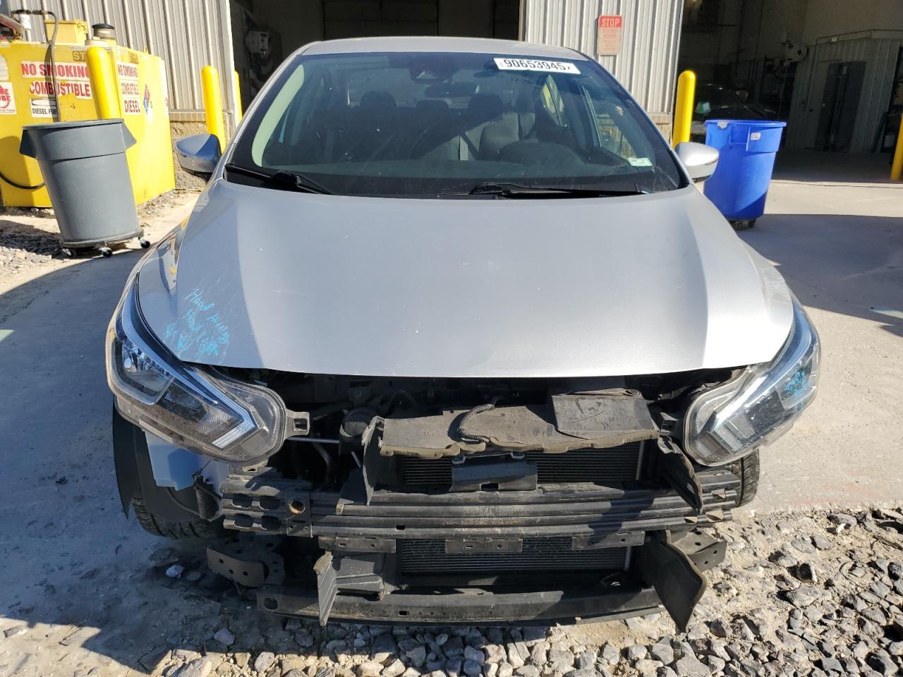 2021 NISSAN VERSA
