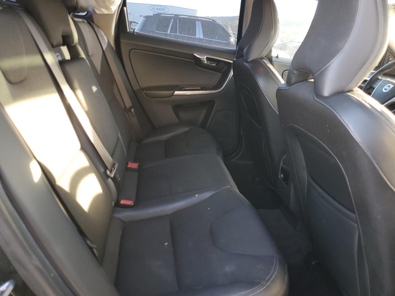 2016 VOLVO XC60