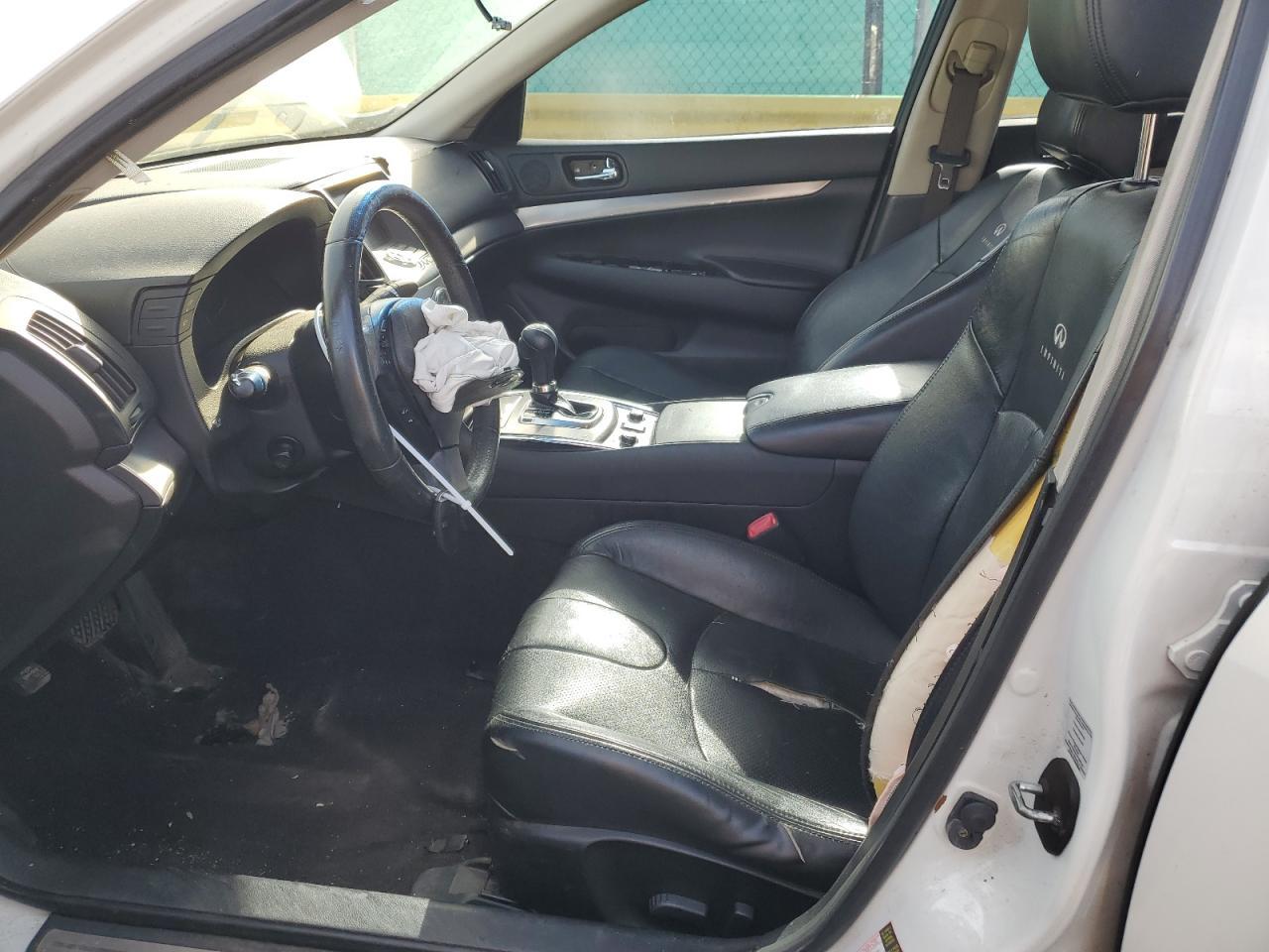 2013 INFINITI G37