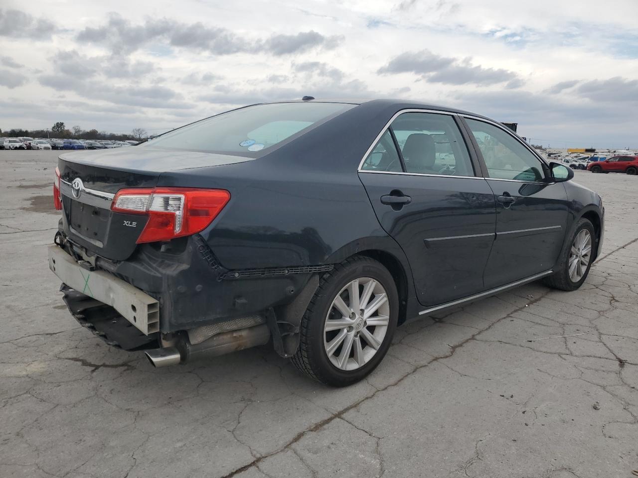 2014 TOYOTA CAMRY