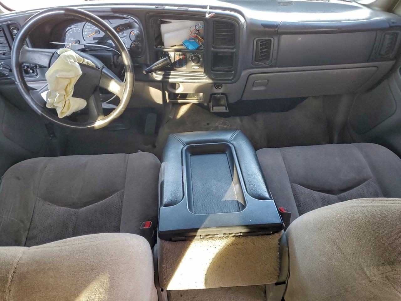 2004 CHEVROLET Tahoe
