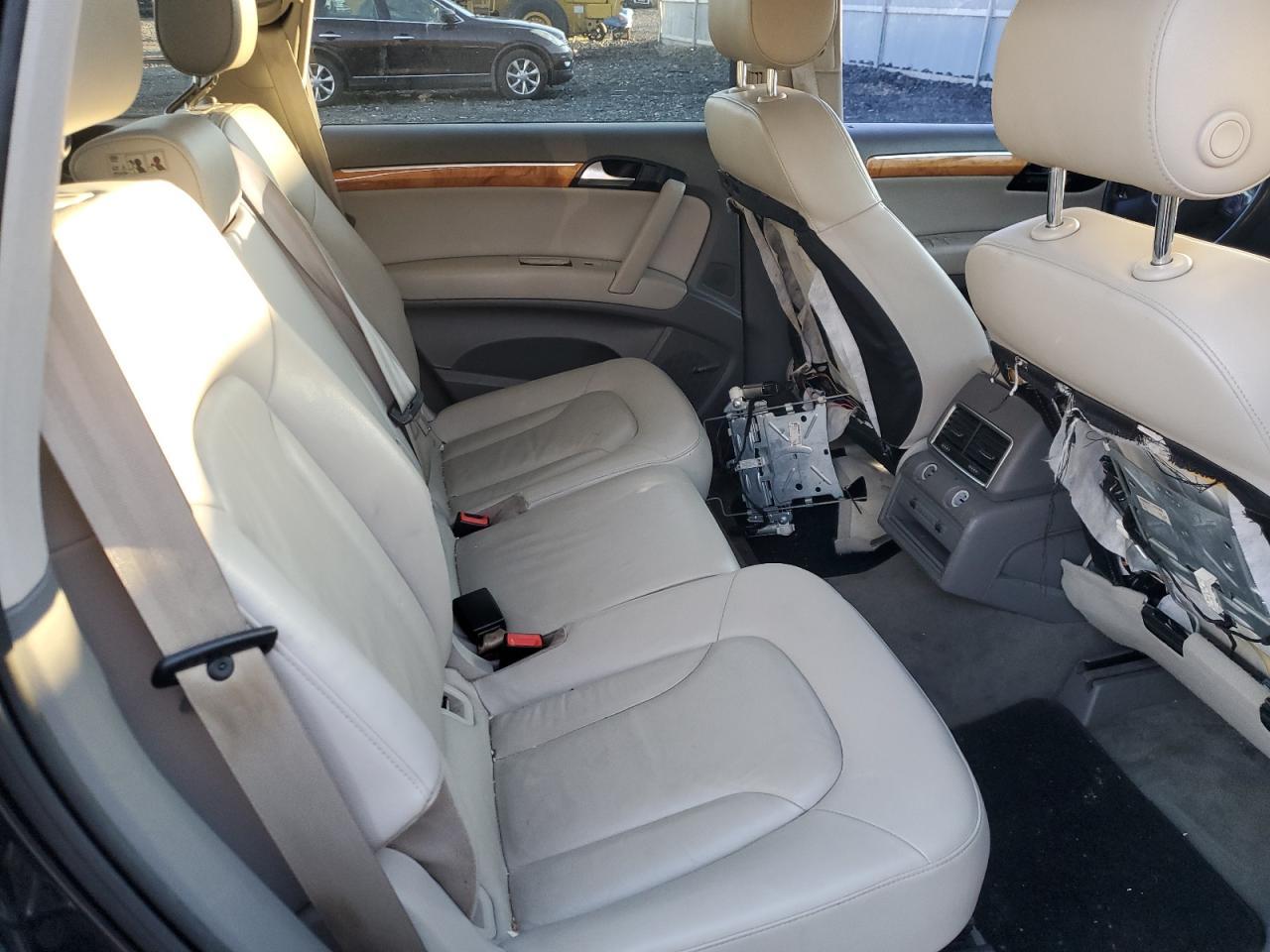 2009 AUDI Q7