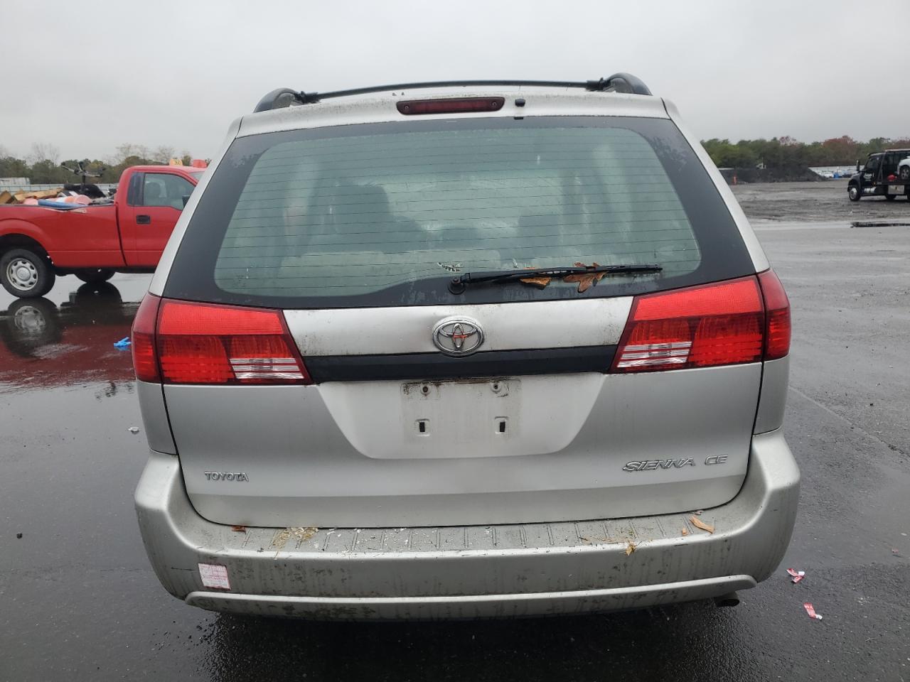 2005 TOYOTA SIENNA