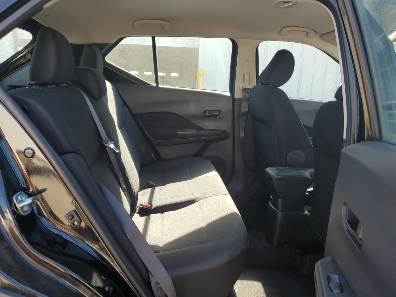 2024 NISSAN KICKS