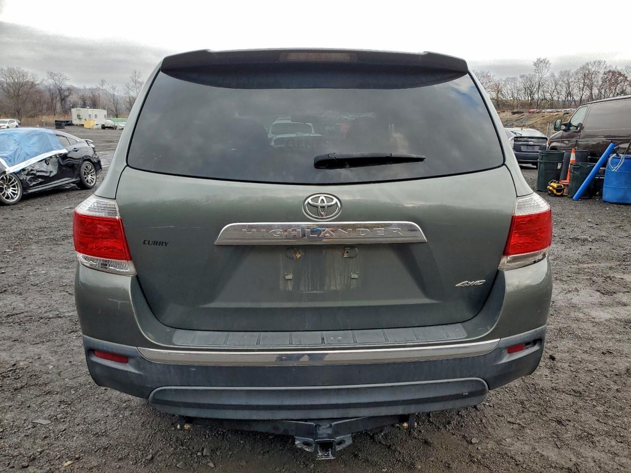 2013 TOYOTA HIGHLANDER