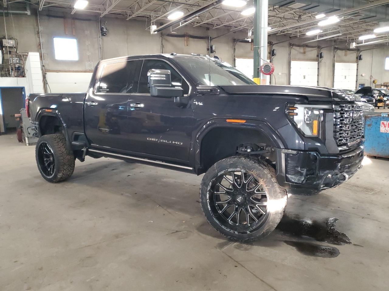 2024 GMC Sierra