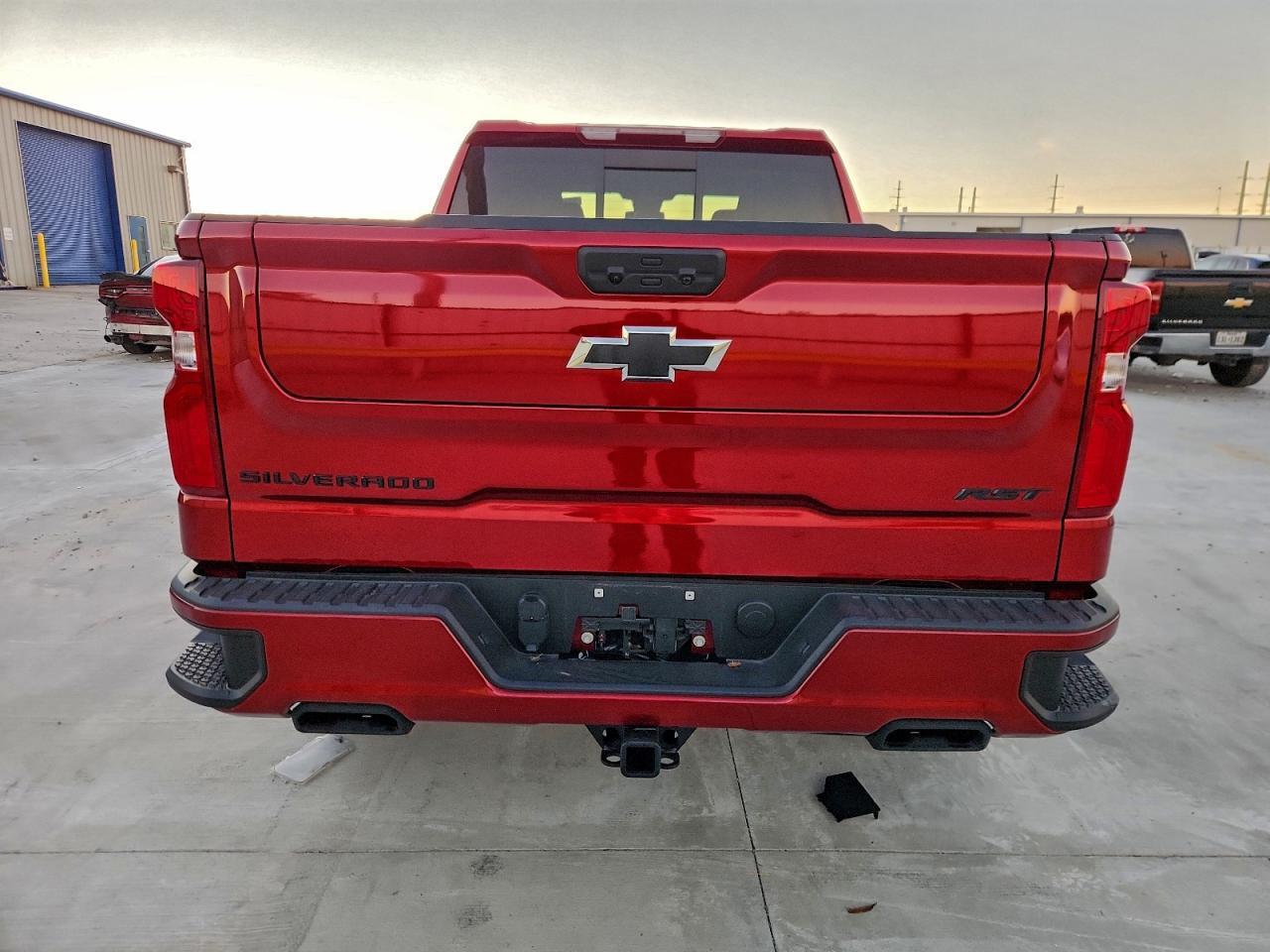 2025 CHEVROLET Silverado
