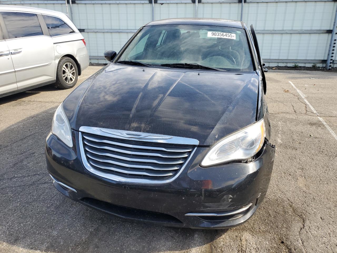 2011 CHRYSLER 200
