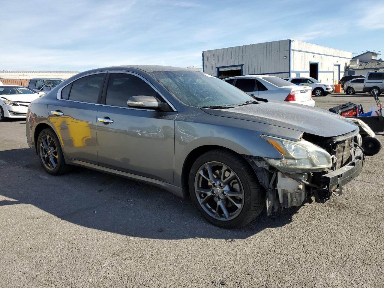 2014 NISSAN Maxima