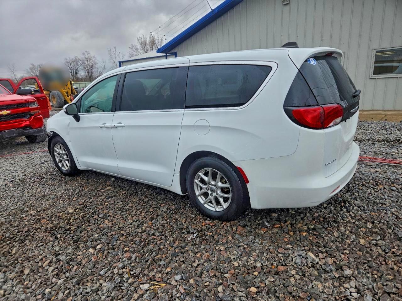 2023 CHRYSLER Voyager