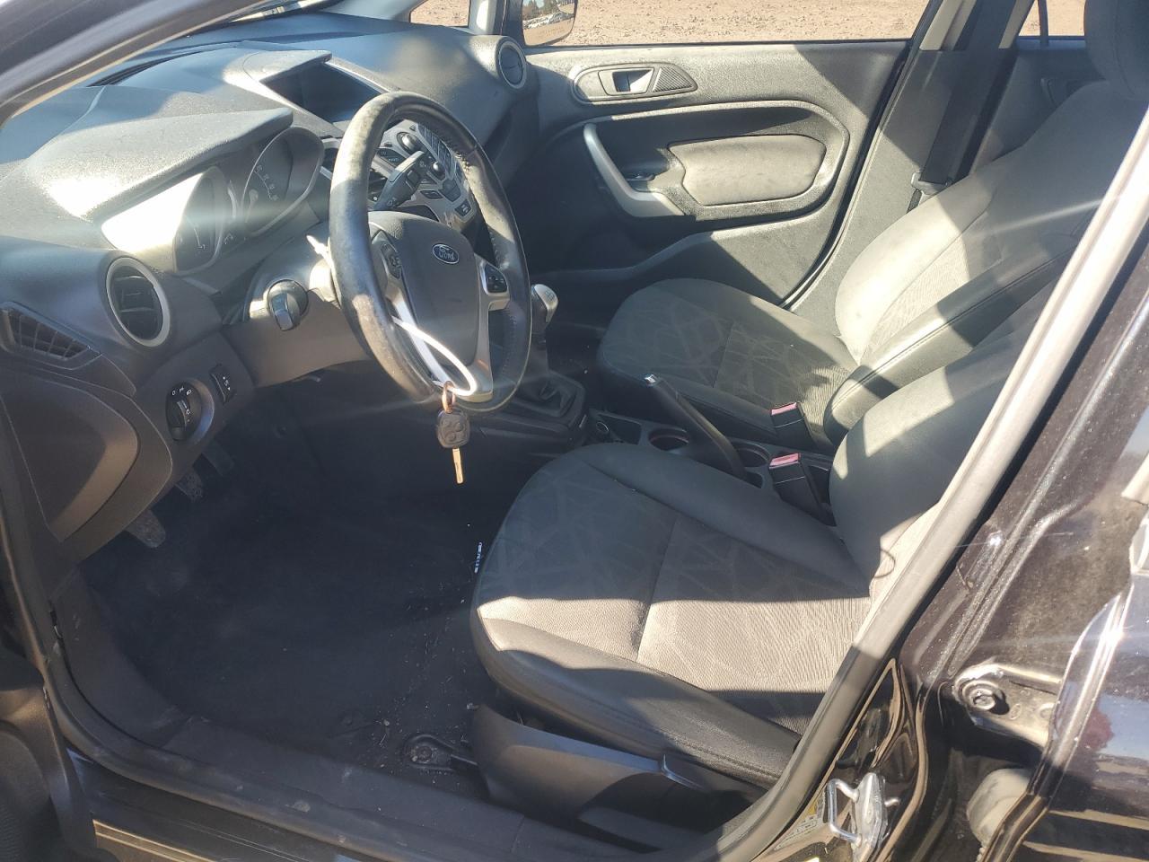 2013 FORD Fiesta