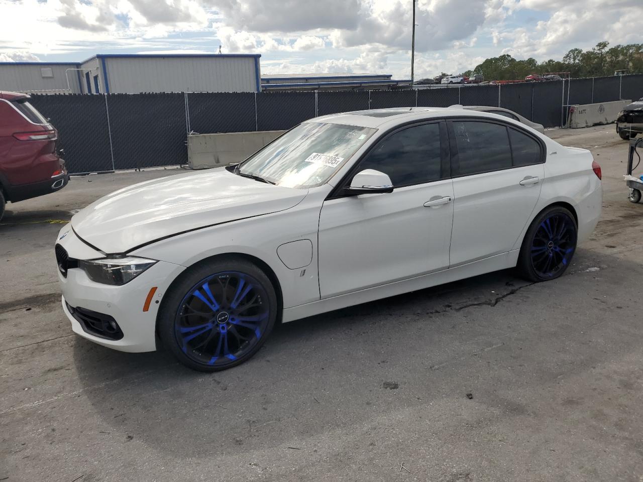 2018 BMW 3 SERIES