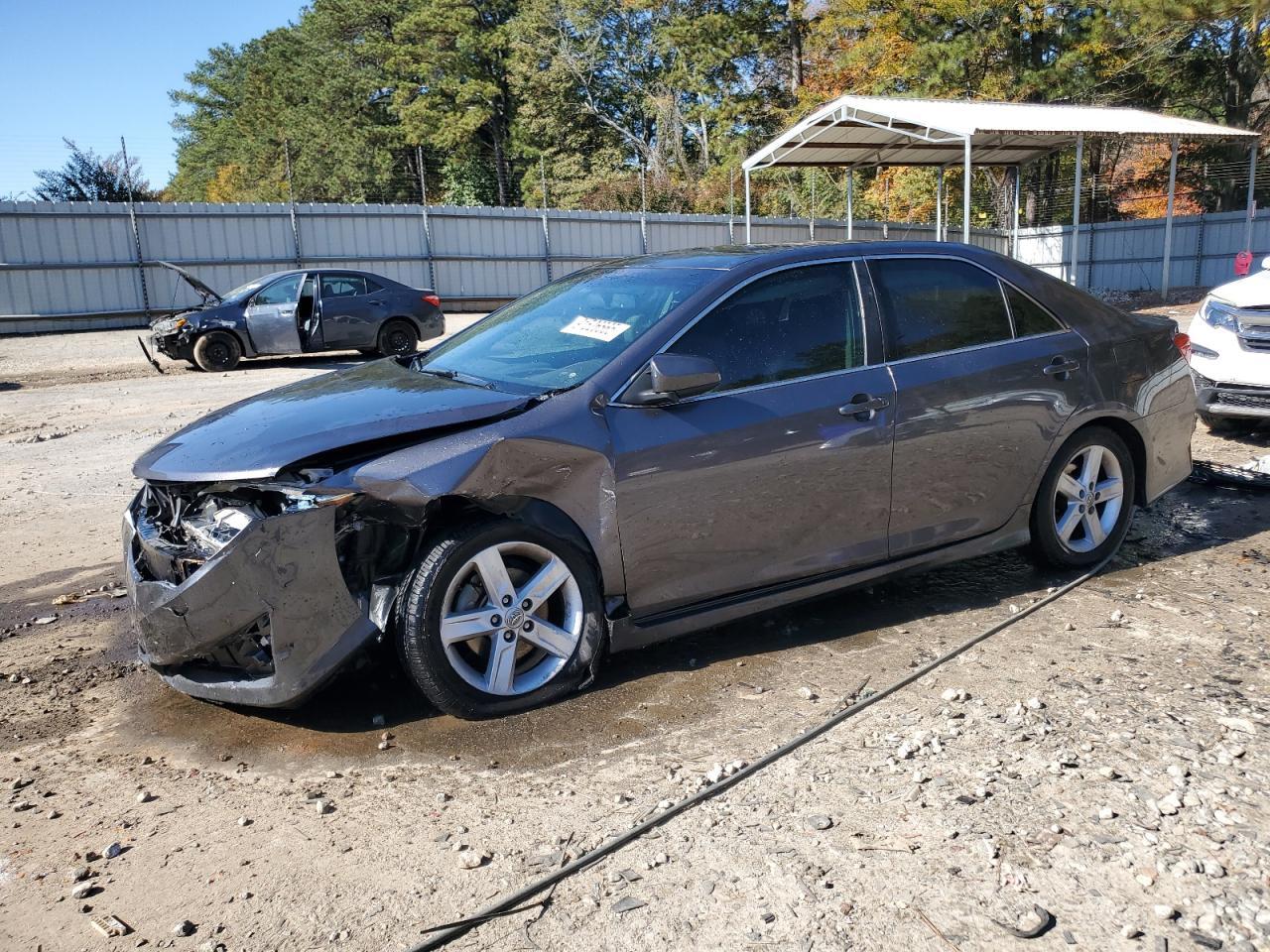 2014 TOYOTA CAMRY