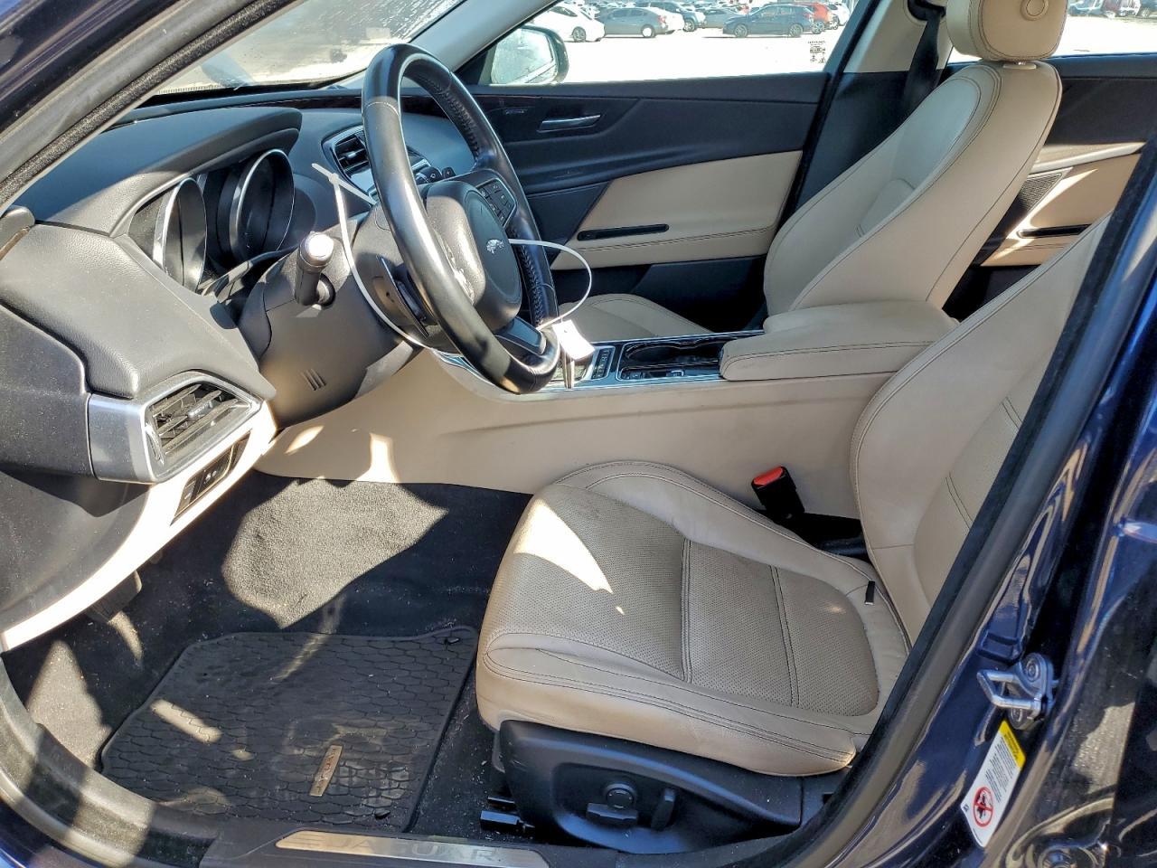 2017 JAGUAR XE