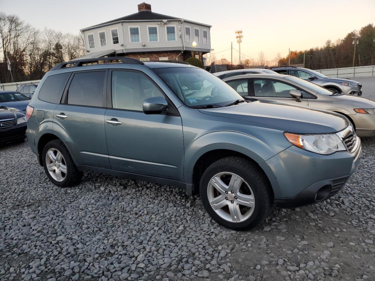 2010 SUBARU FORESTER