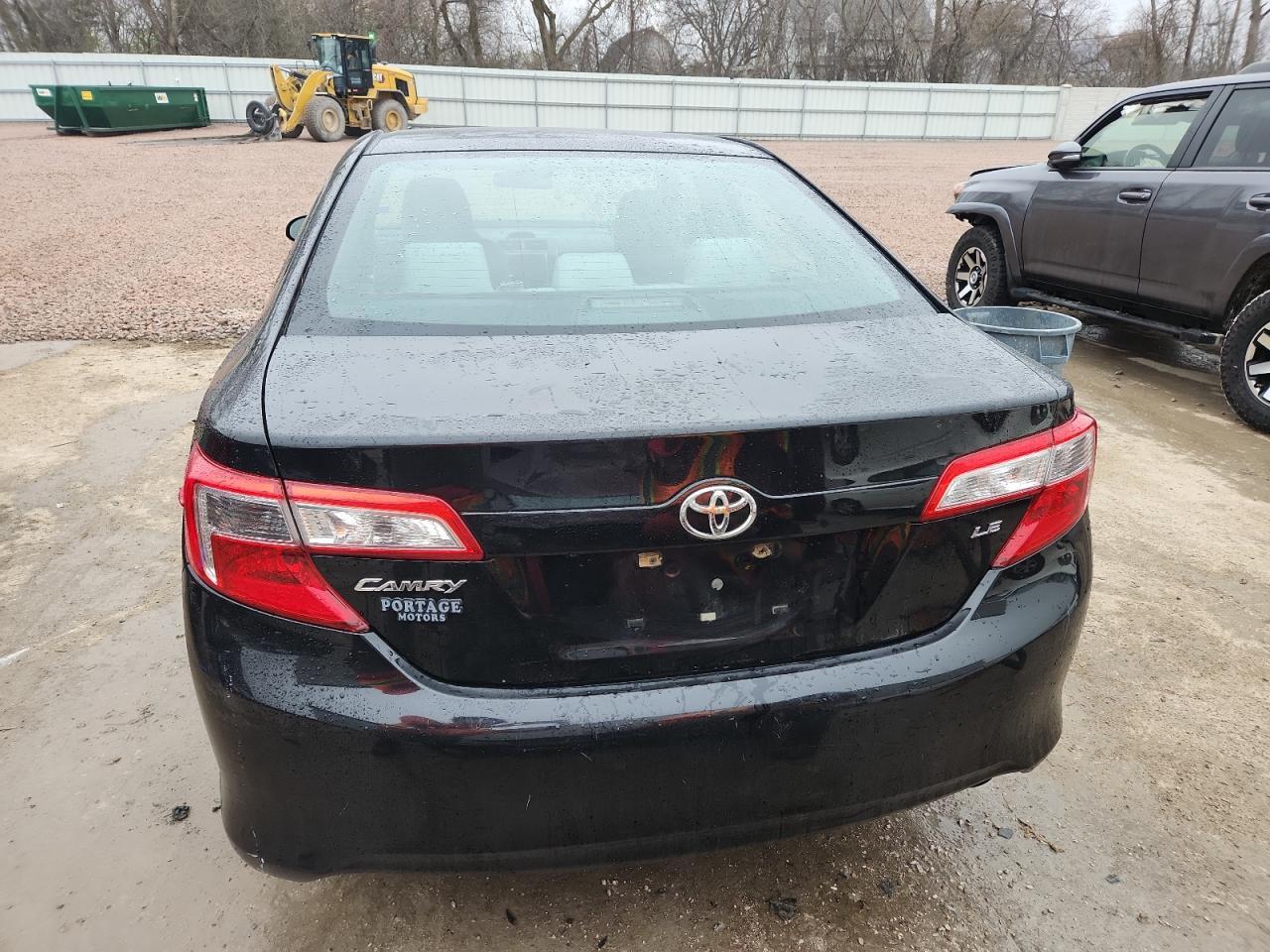 2014 TOYOTA CAMRY