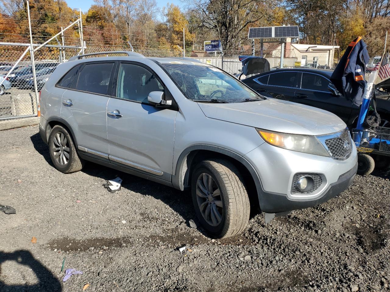 2011 KIA SORENTO