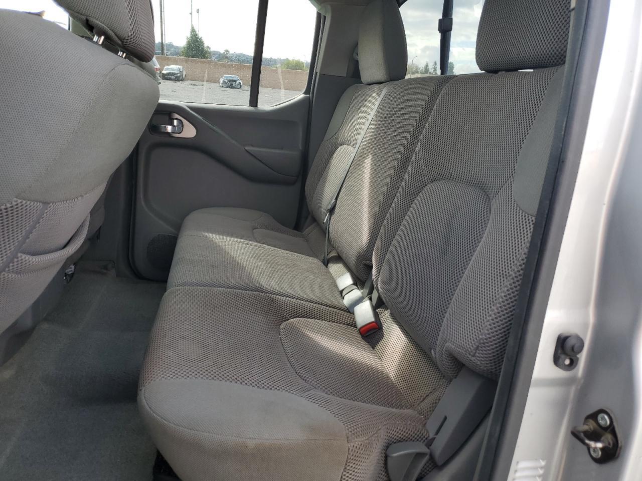 2016 NISSAN Frontier