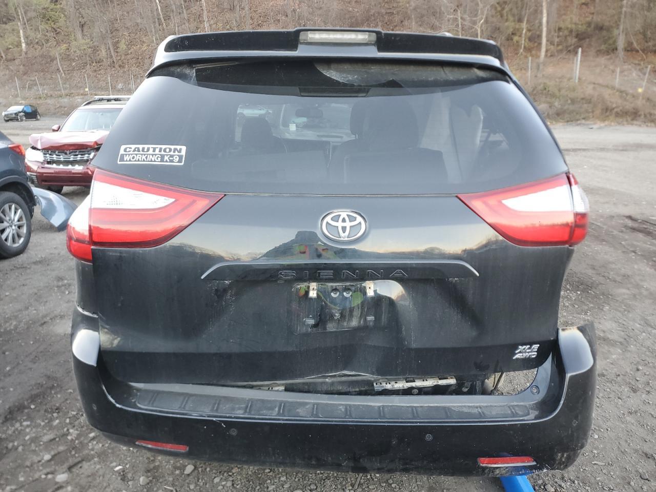 2018 TOYOTA SIENNA