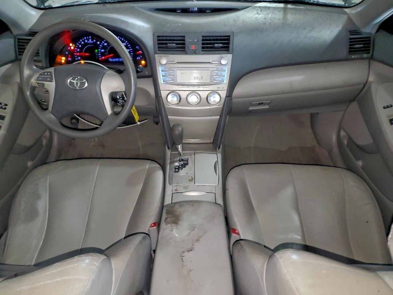 2011 TOYOTA CAMRY