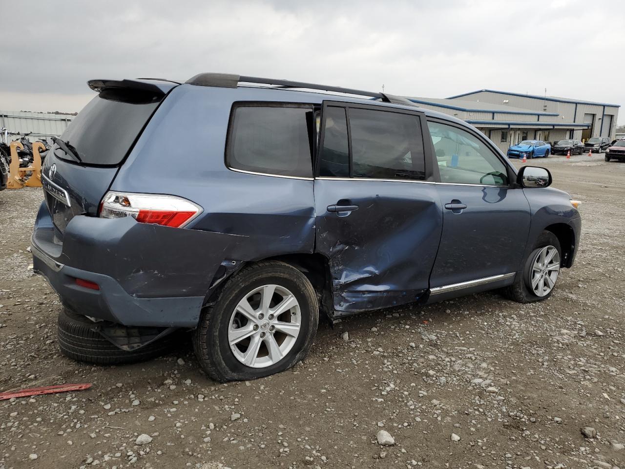 2013 TOYOTA HIGHLANDER