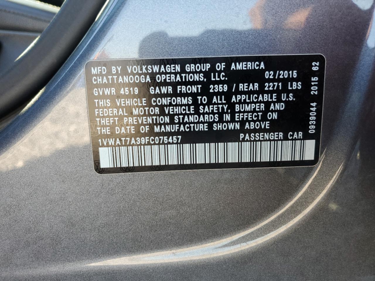 2015 VOLKSWAGEN Passat