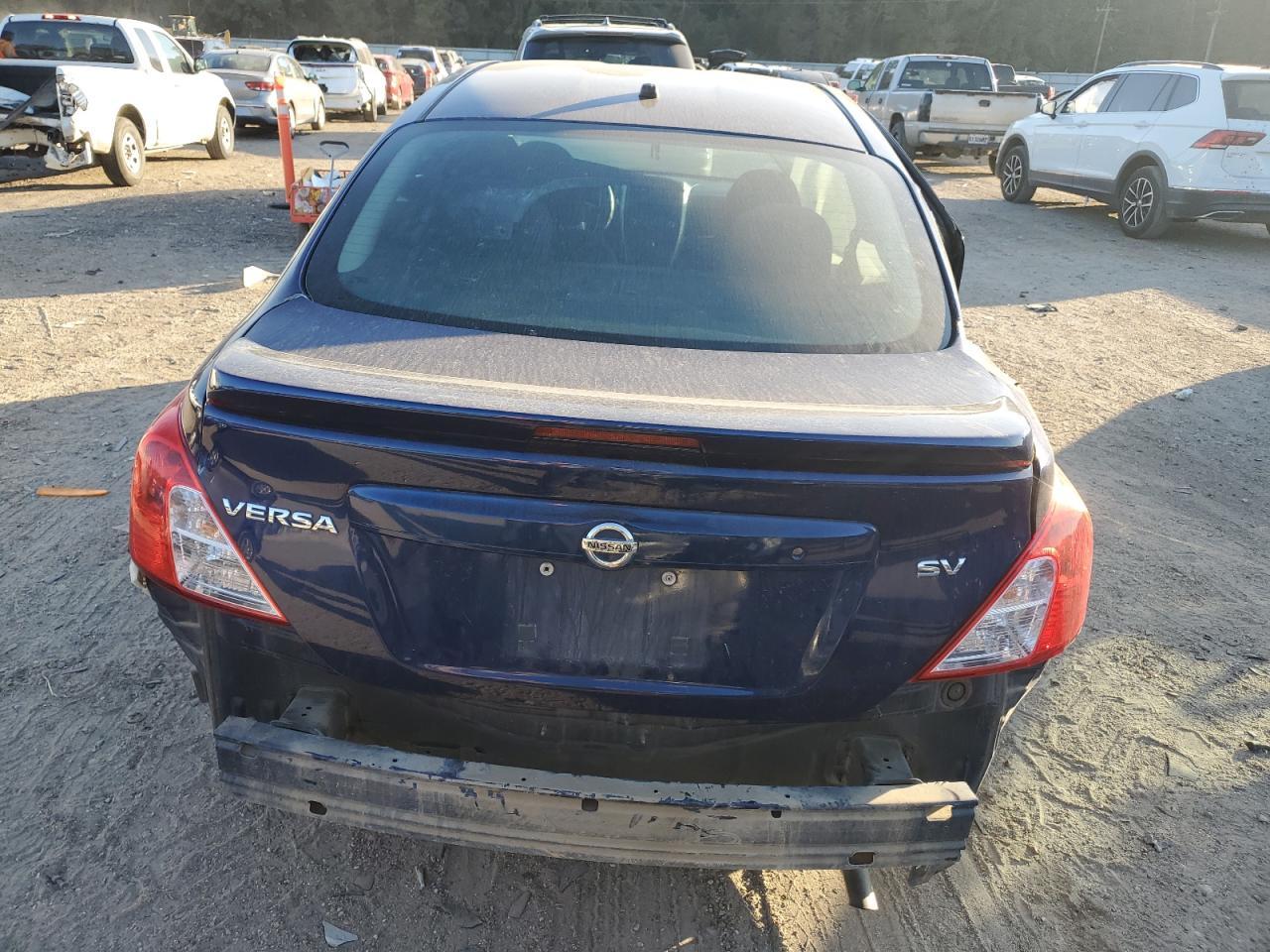 2018 NISSAN VERSA