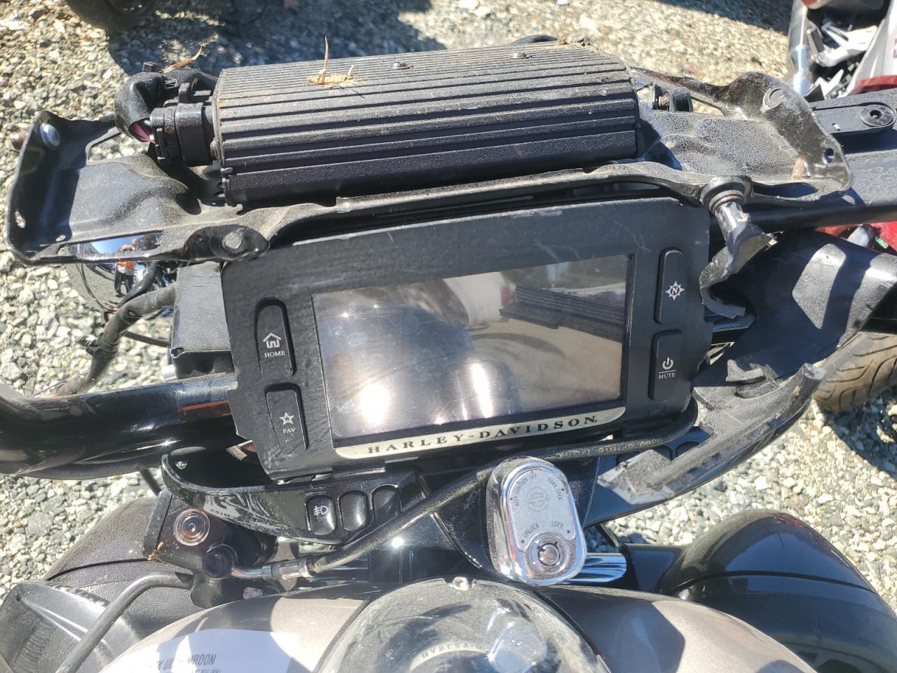 2018 HARLEY-DAVIDSON FLHTK