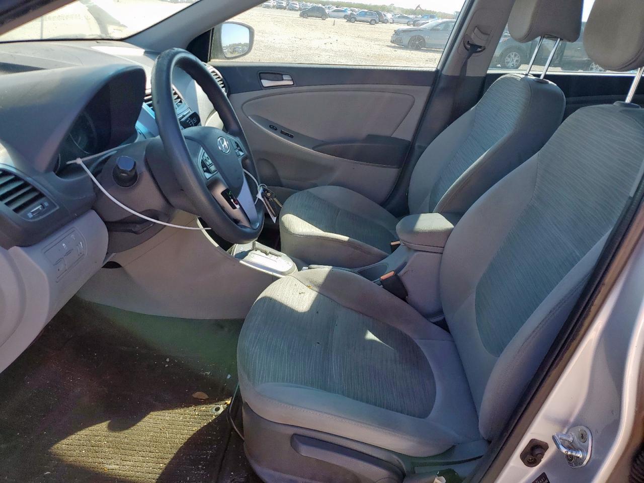 2016 HYUNDAI ACCENT