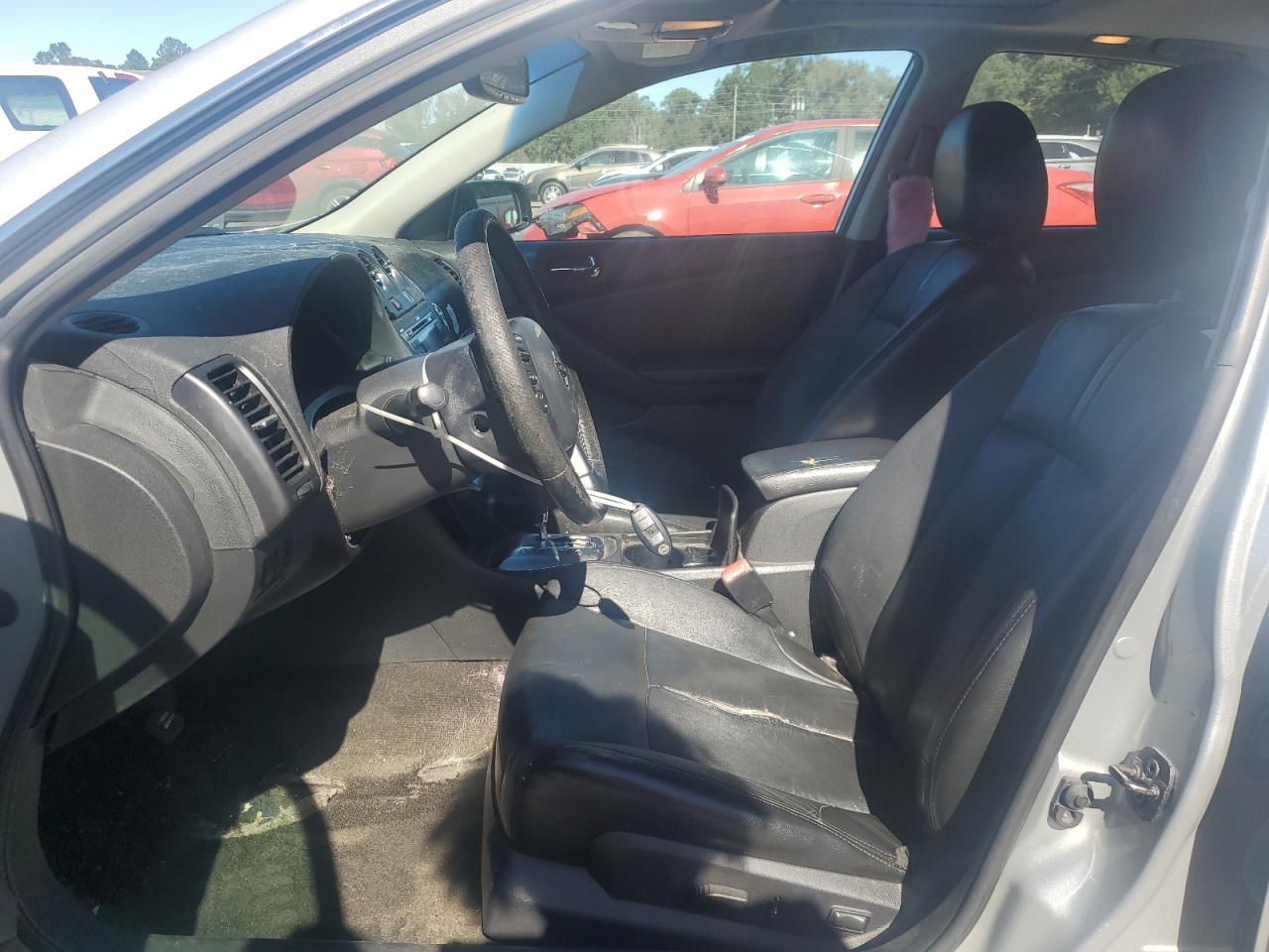 2010 NISSAN ALTIMA